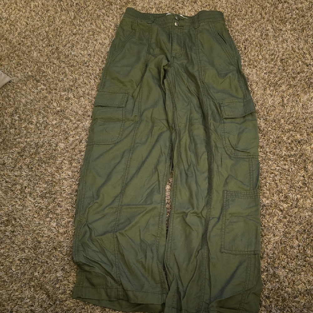 Hollister Olive Cargo Pants for Women